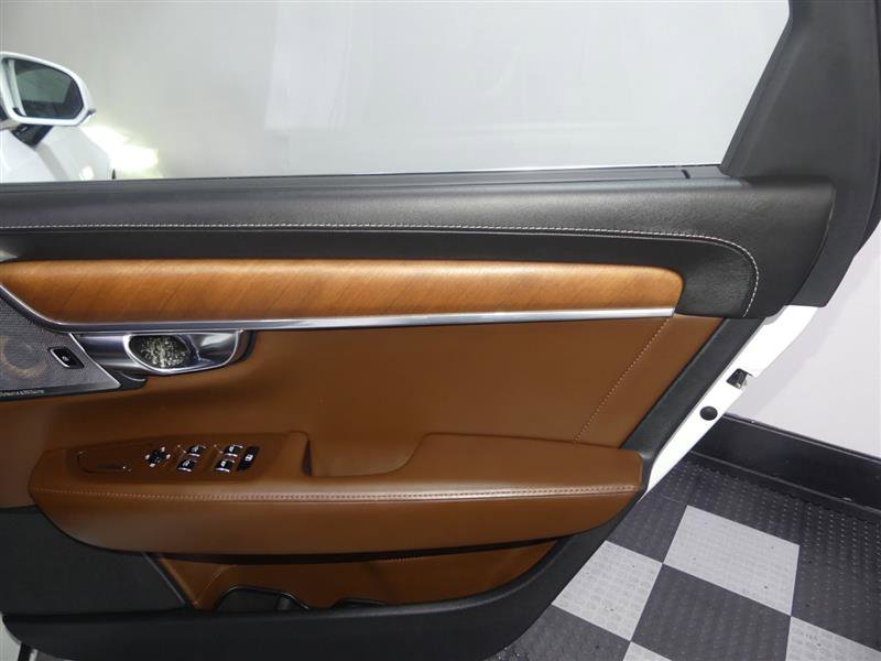 Used 2018 Volvo S90 T6 Inscription image 27