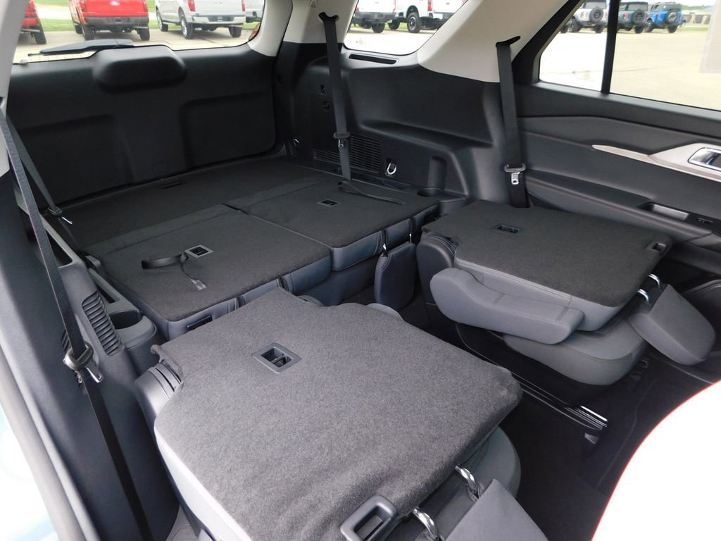 New 2026 Ford Explorer Active AWD/4WD image 30