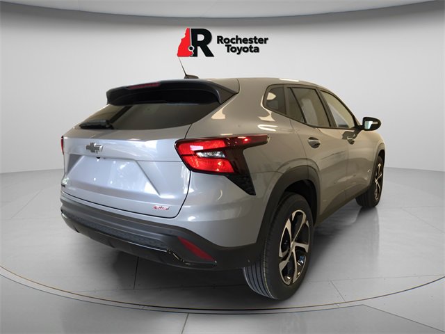 Used 2024 Chevrolet Trax RS w/ Driver Confidence Package image 3