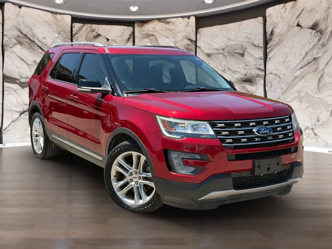 Used 2017 Ford Explorer XLT w/ Equipment Group 202A FWD image 9