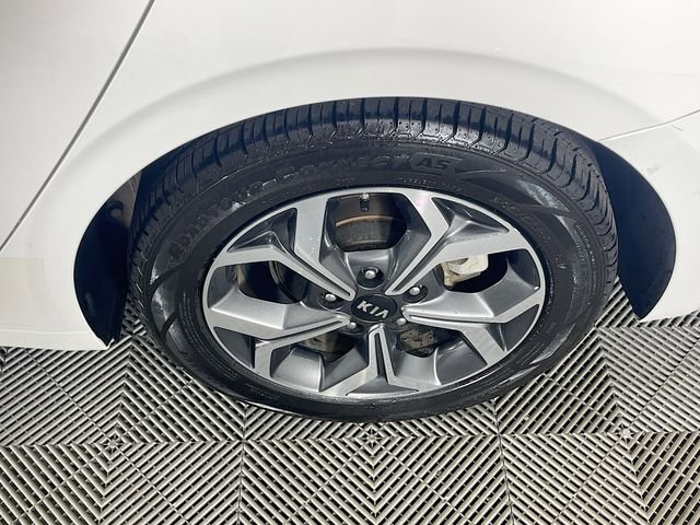 Used 2020 Kia Forte LXS FWD image 30
