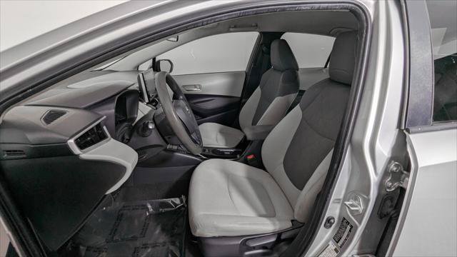 Used 2020 Toyota Corolla LE FWD image 14