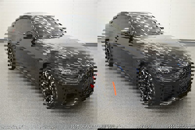 Used 2025 BMW 430i Coupe w/ M Sport Package RWD image 8