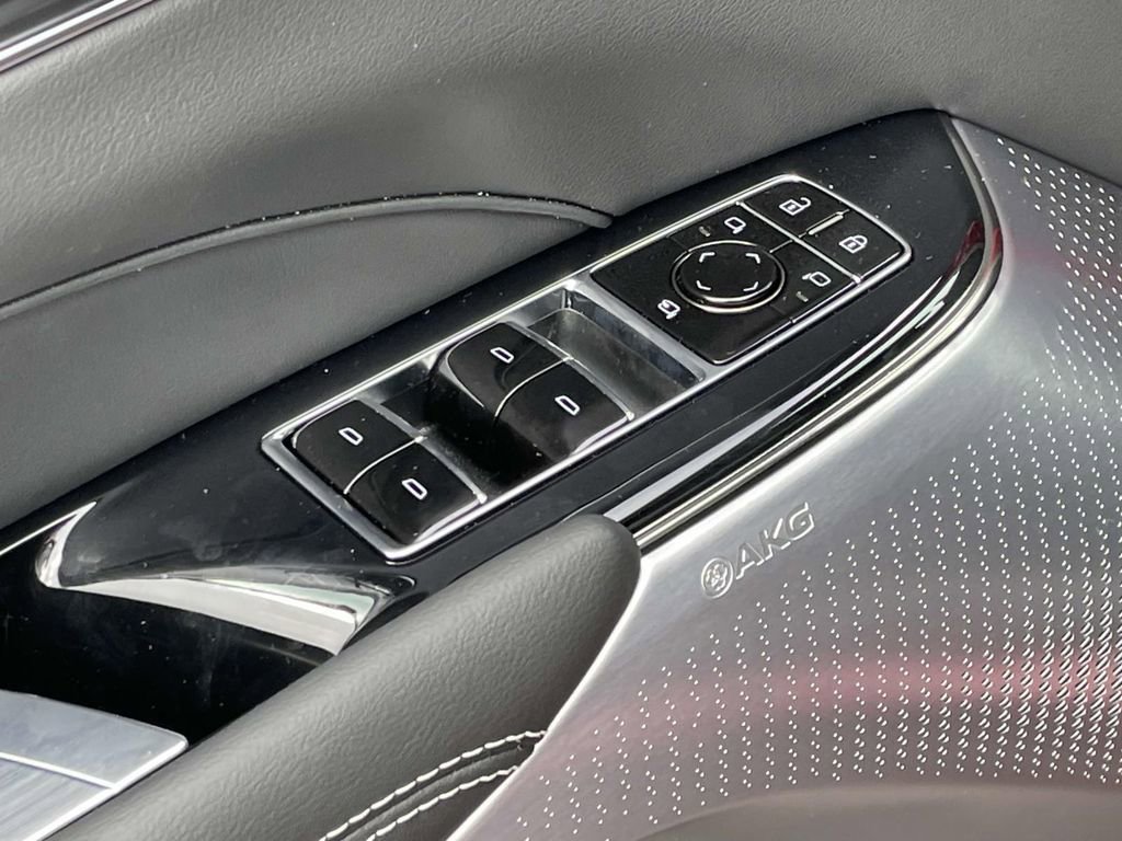 New 2025 Cadillac Lyriq Sport image 18