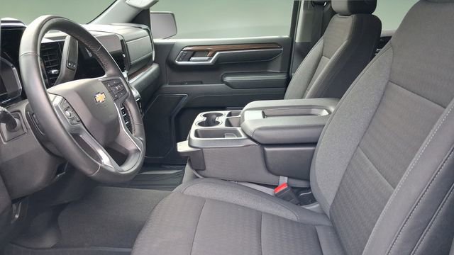 Used 2024 Chevrolet Silverado 1500 LT w/ Protection Package AWD/4WD image 9