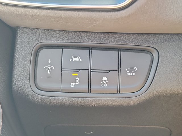 Used 2019 Hyundai Santa Fe Limited FWD image 18