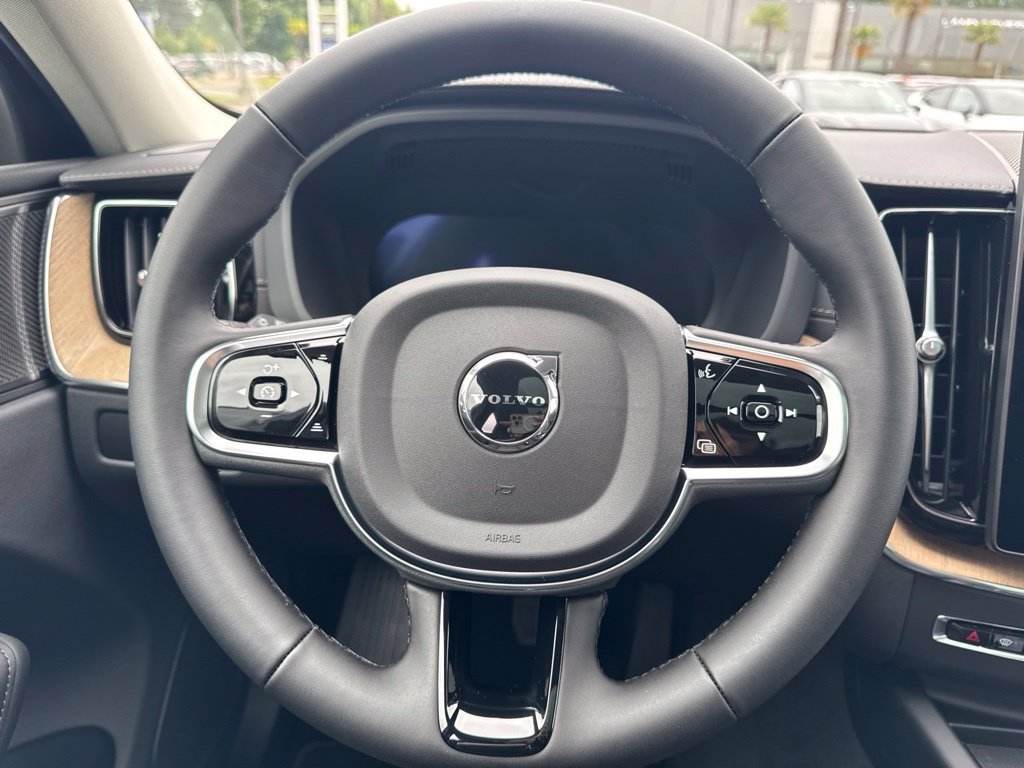 New 2026 Volvo XC60 T8 Ultra w/ Protection Package Premier AWD/4WD image 24