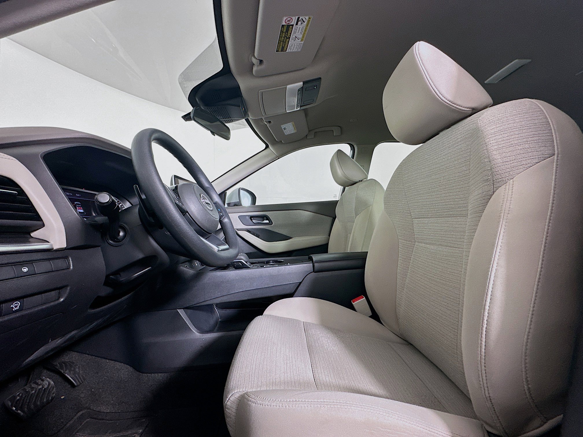 Used 2023 Nissan Rogue SV image 13