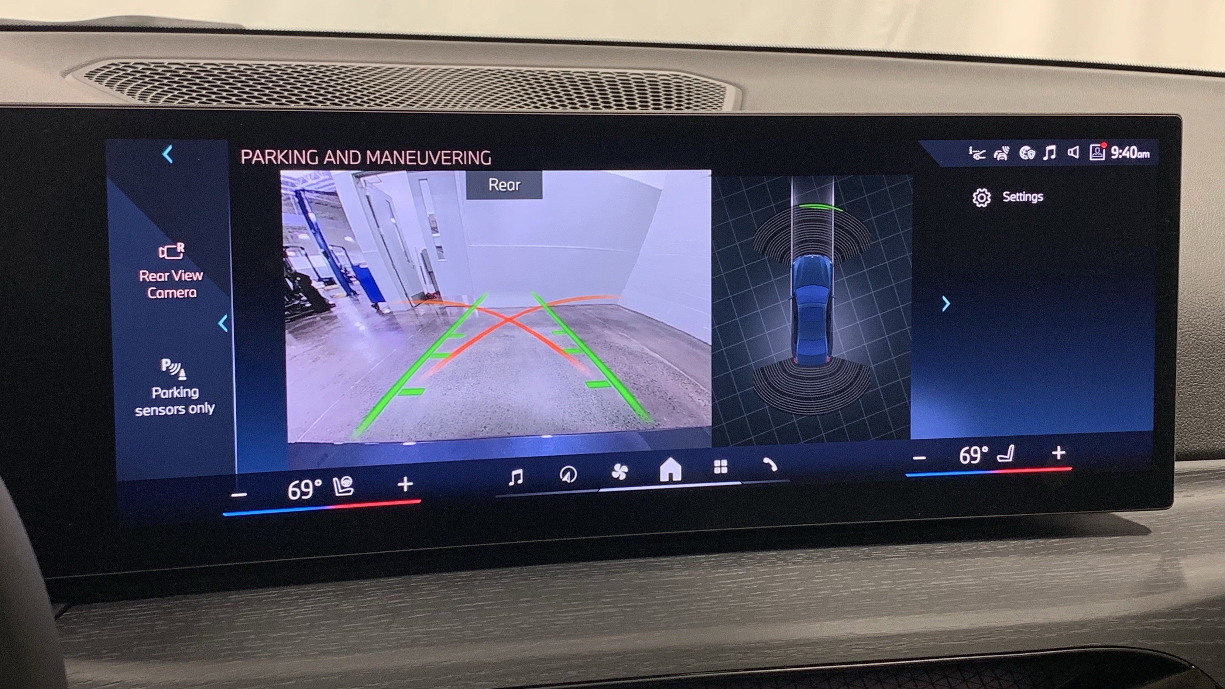 Used 2026 BMW 330i Sedan w/ Premium Package image 21