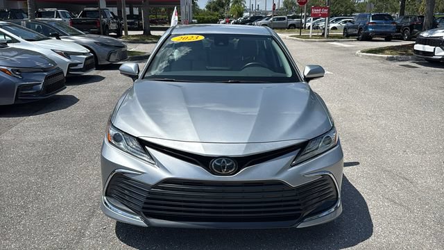 Used 2023 Toyota Camry XLE FWD image 2