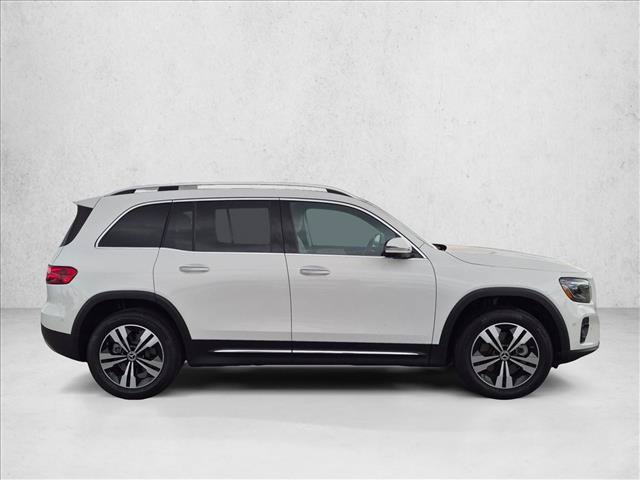 Used 2026 Mercedes-Benz GLB 250 4MATIC image 4