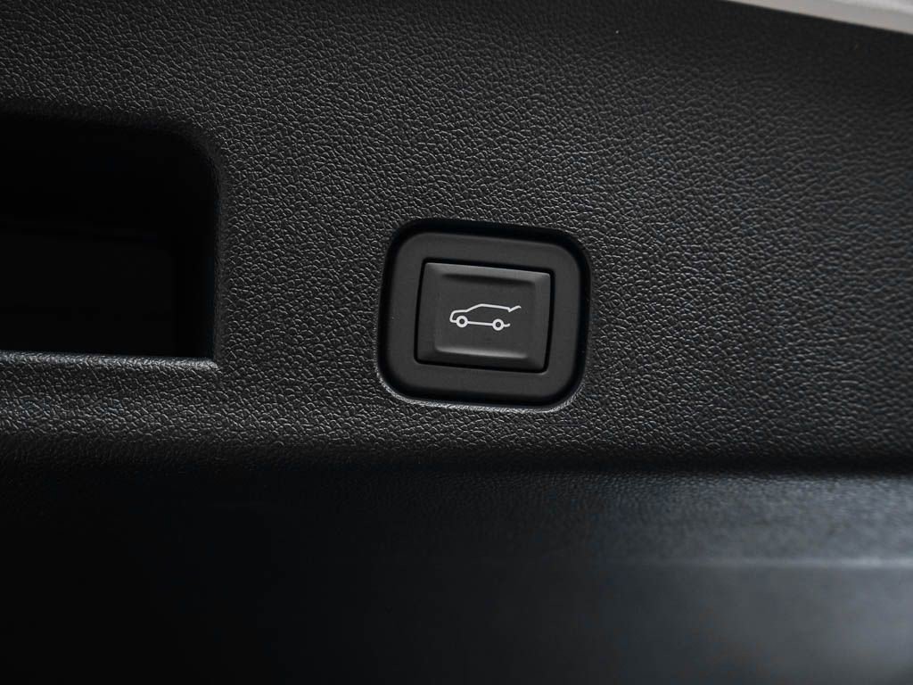 New 2026 GMC Acadia Elevation w/ LPO, Floor Liner Package AWD/4WD image 9