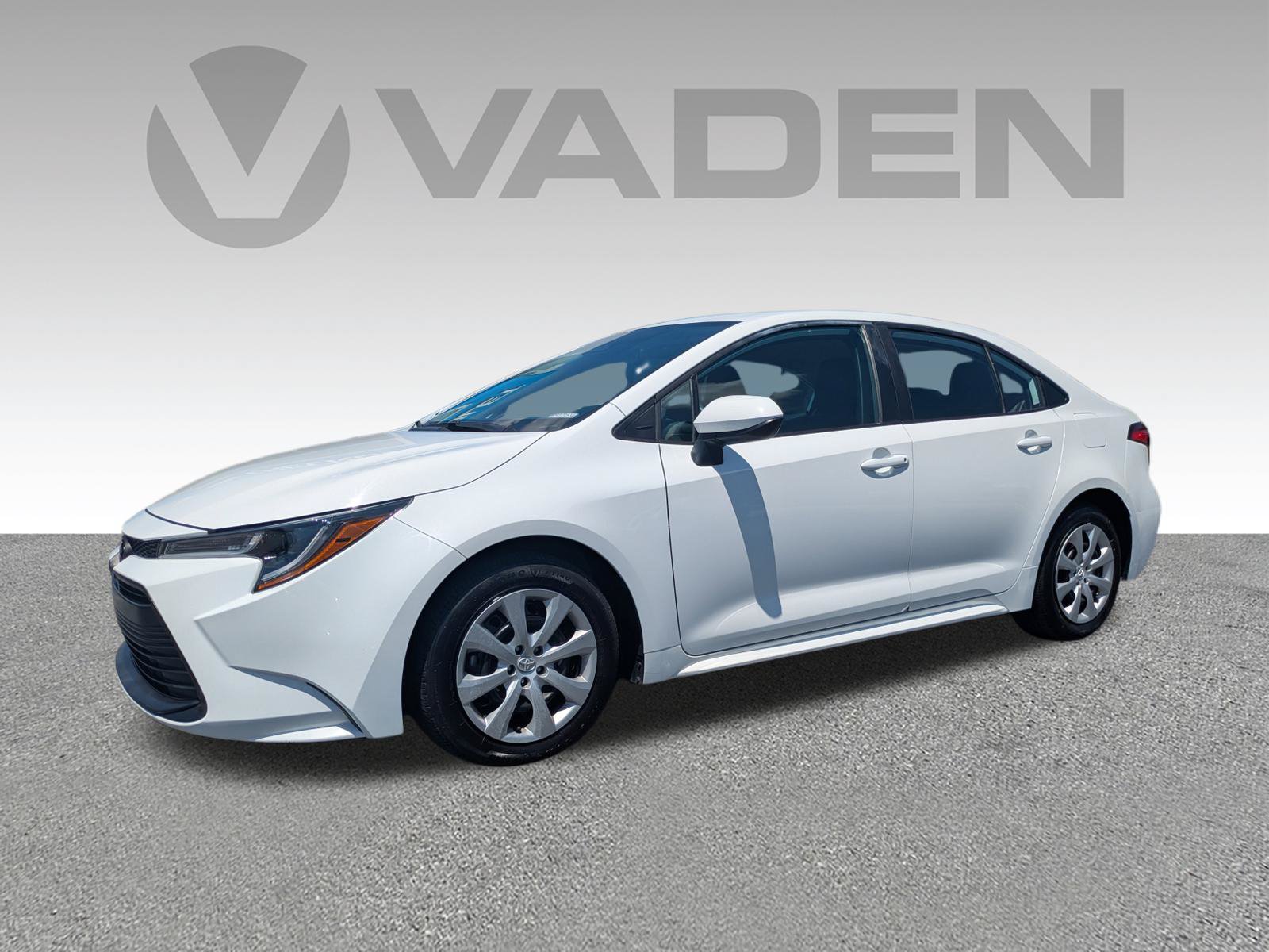 Used 2025 Toyota Corolla LE FWD video 2