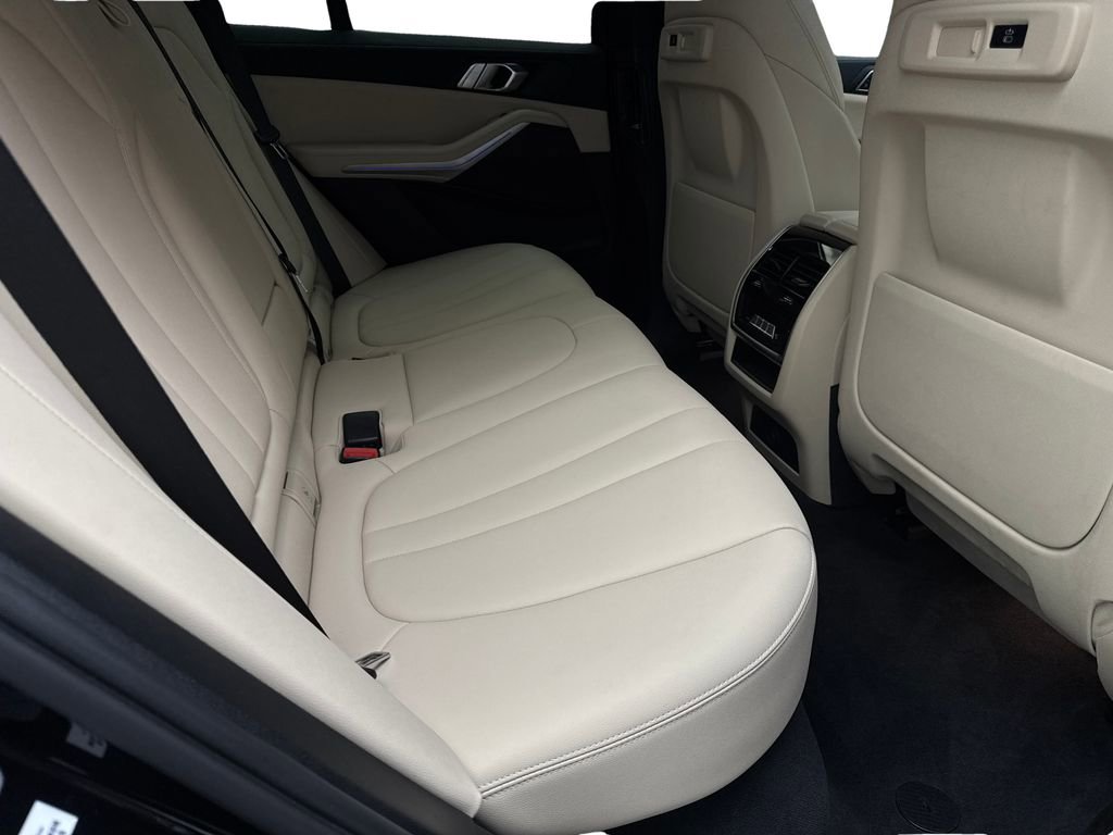 Used 2022 BMW X5 sDrive40i w/ Parking Assistance Package RWD image 40