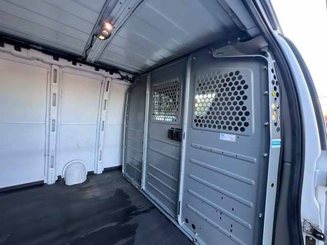 Used 2017 Chevrolet Express 2500 RWD image 13