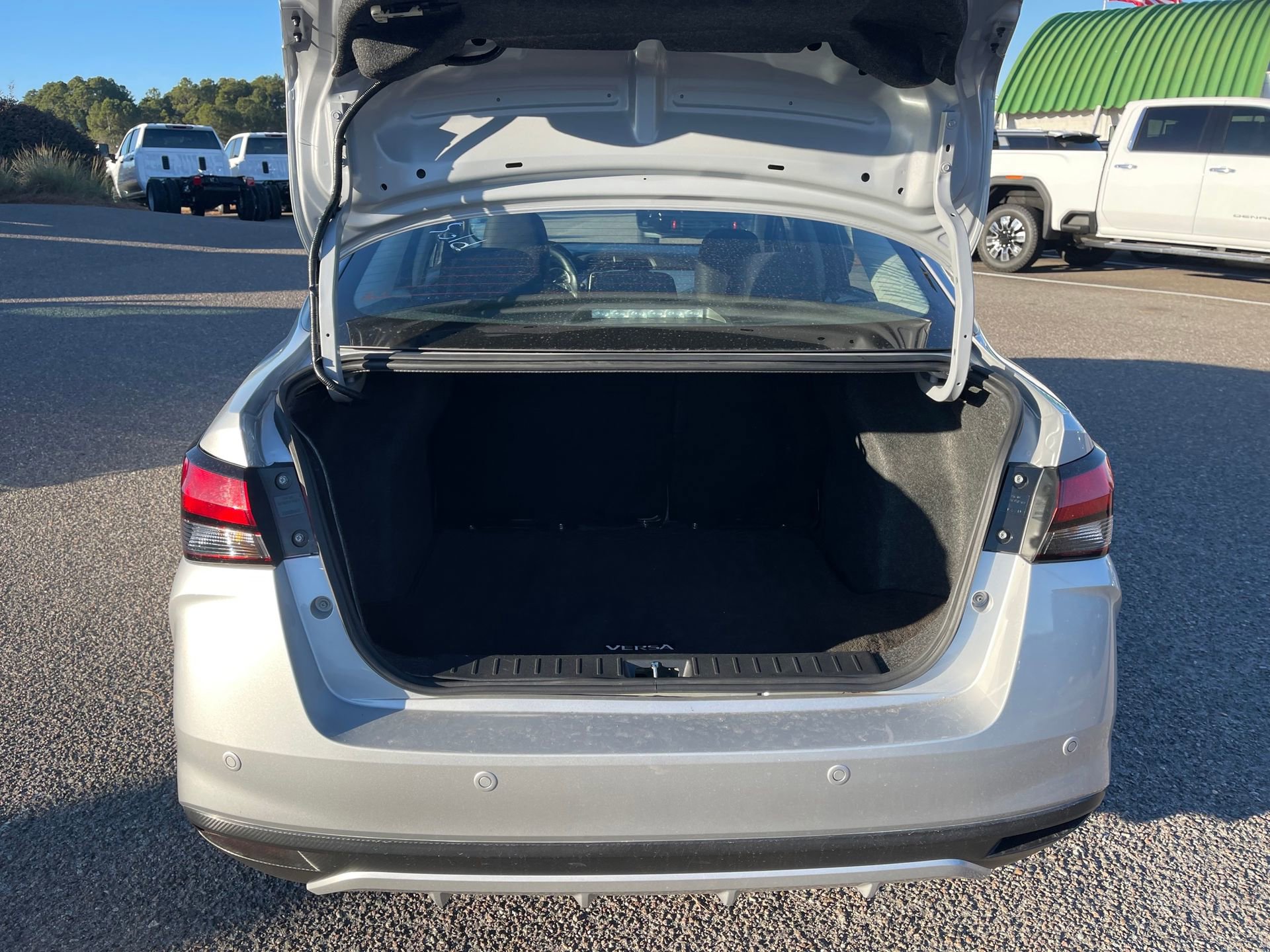 Used 2023 Nissan Versa SV image 22