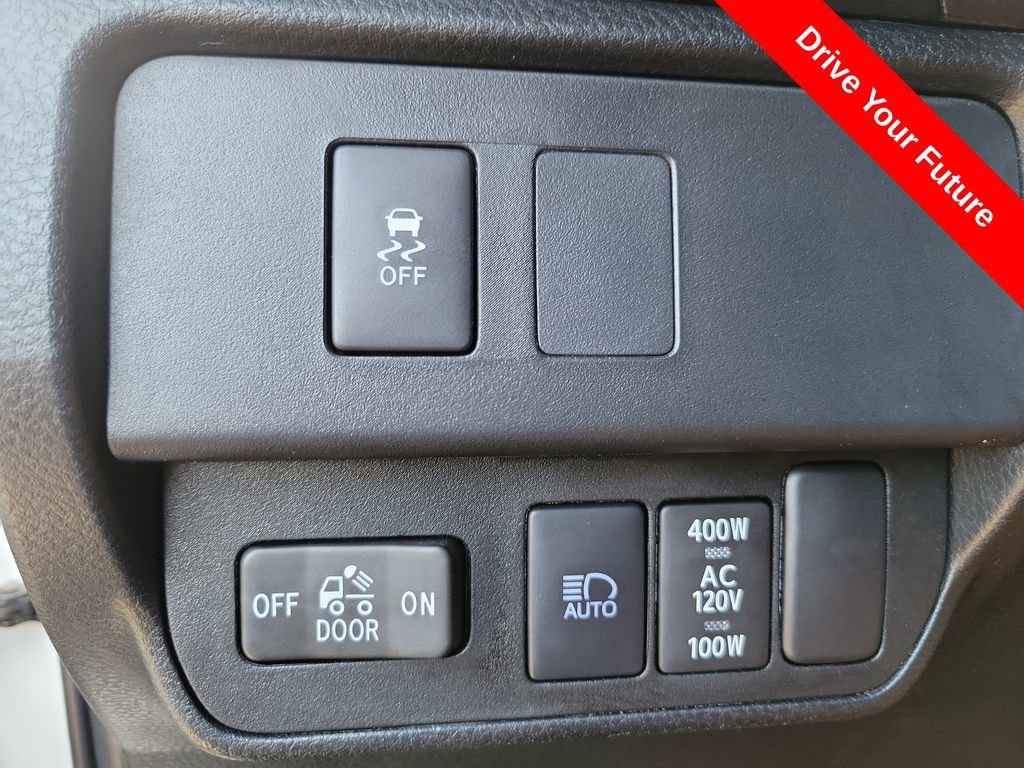 Used 2023 Toyota Tacoma TRD Off-Road w/ Technology Package RWD image 15