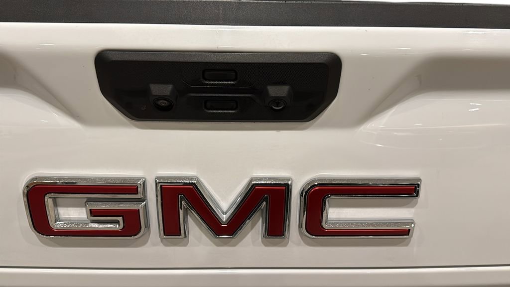 Used 2024 GMC Sierra 1500 AT4 w/ AT4 Premium Package image 8