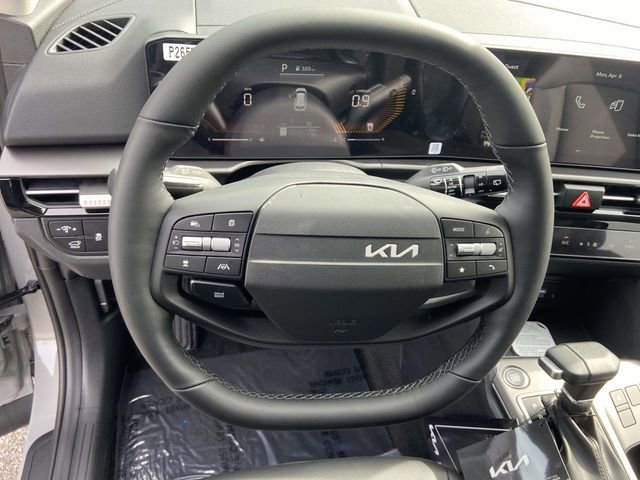 New 2026 Kia Sportage EX FWD image 13