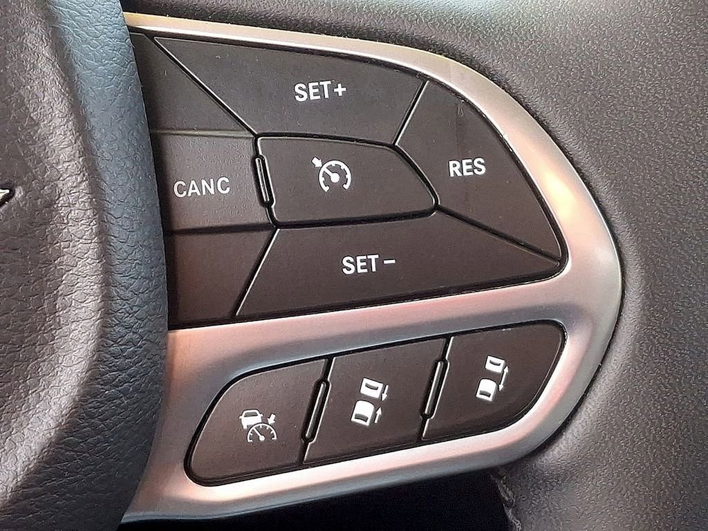 Used 2023 Chrysler 300 Touring L w/ Popular Equipment Group image 22