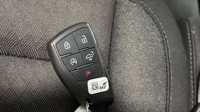 Used 2023 Chevrolet Silverado 1500 LT AWD/4WD image 20