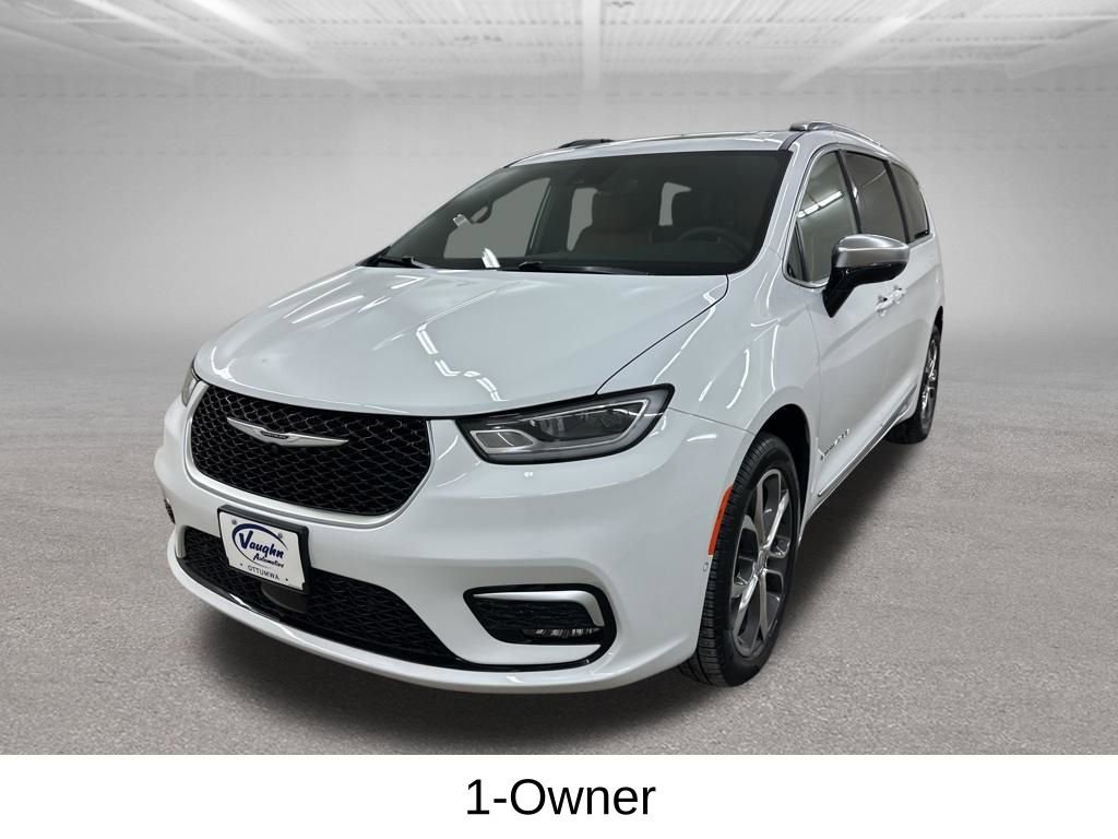 Used 2026 Chrysler Pacifica Pinnacle image 6