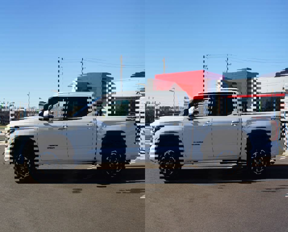 Used 2022 Toyota Tundra SR5 w/ TRD Off-Road Package image 11