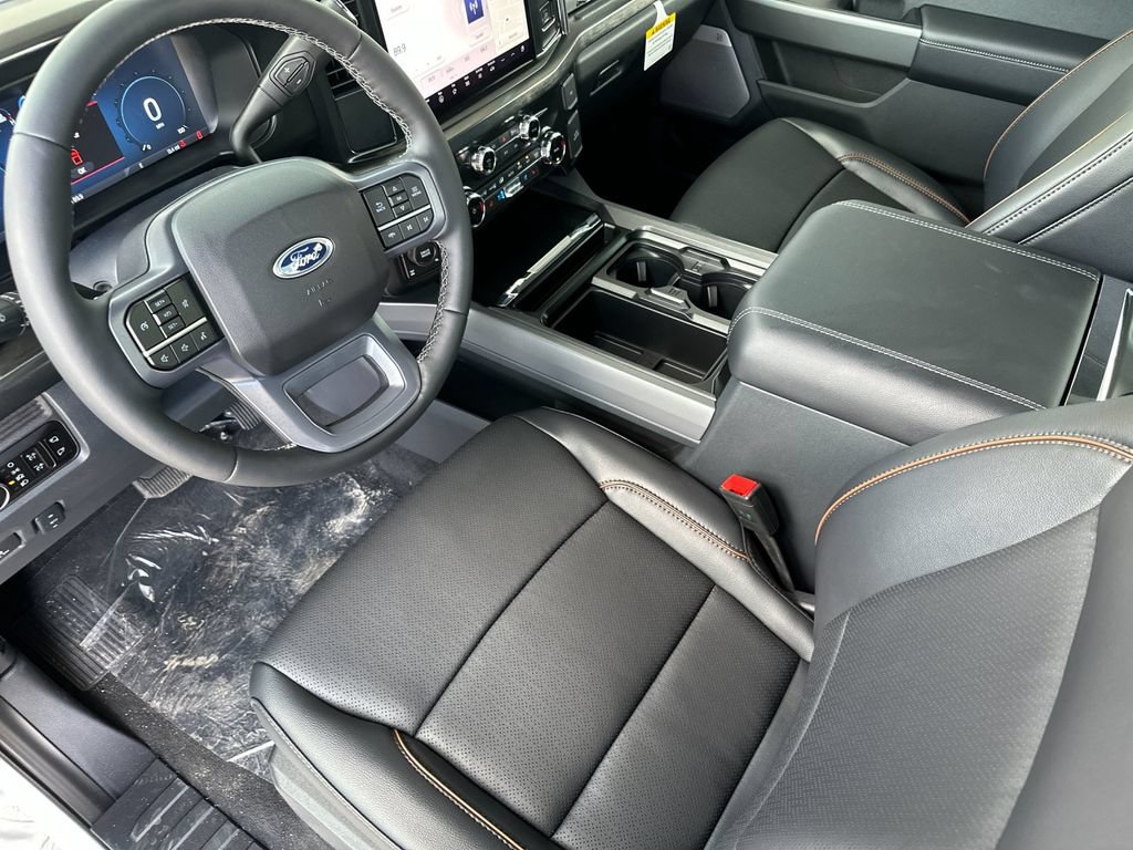 New 2026 Ford F250 Lariat w/ Black Appearance Package AWD/4WD image 9