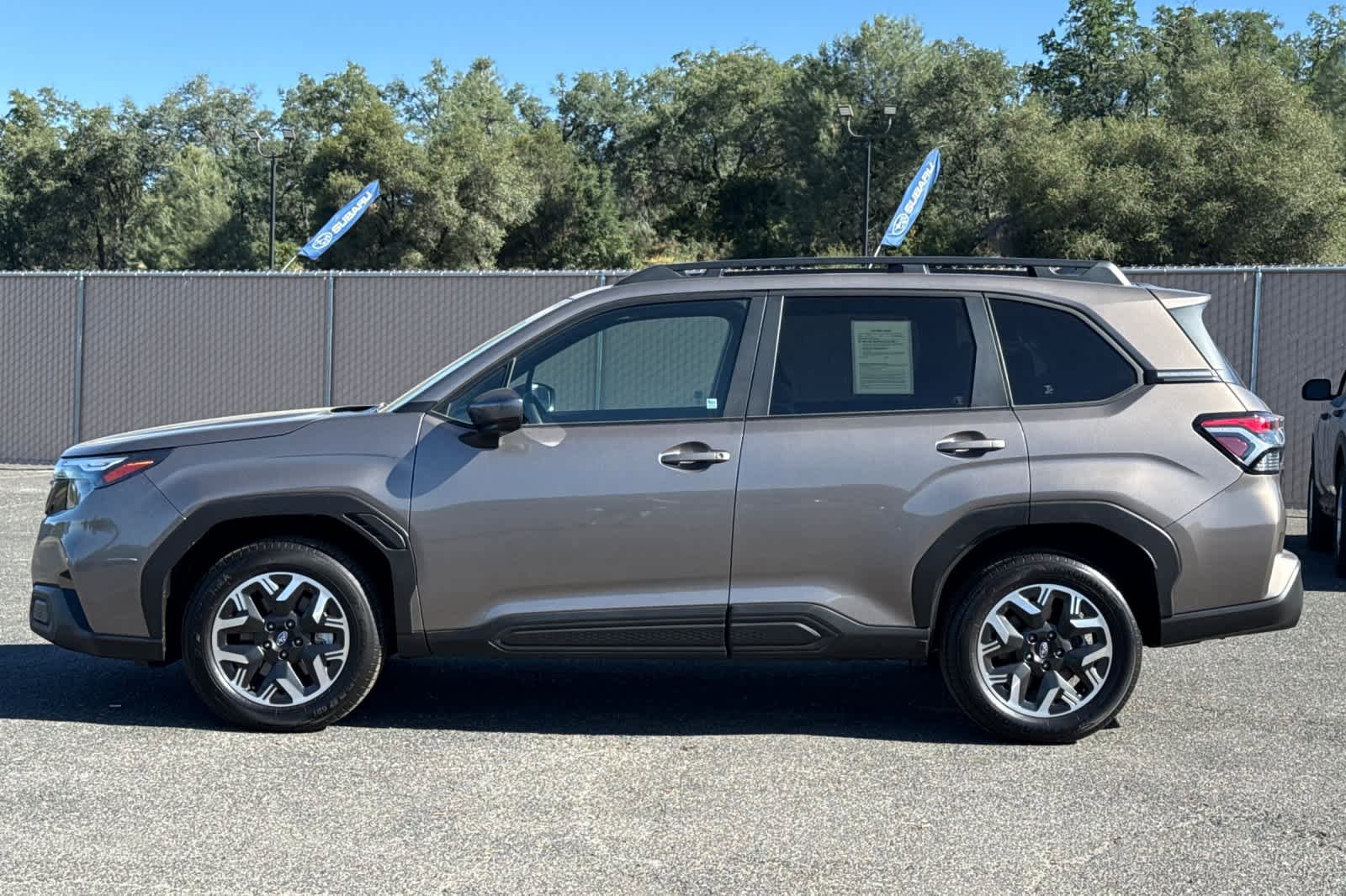Used 2025 Subaru Forester Premium AWD/4WD image 6