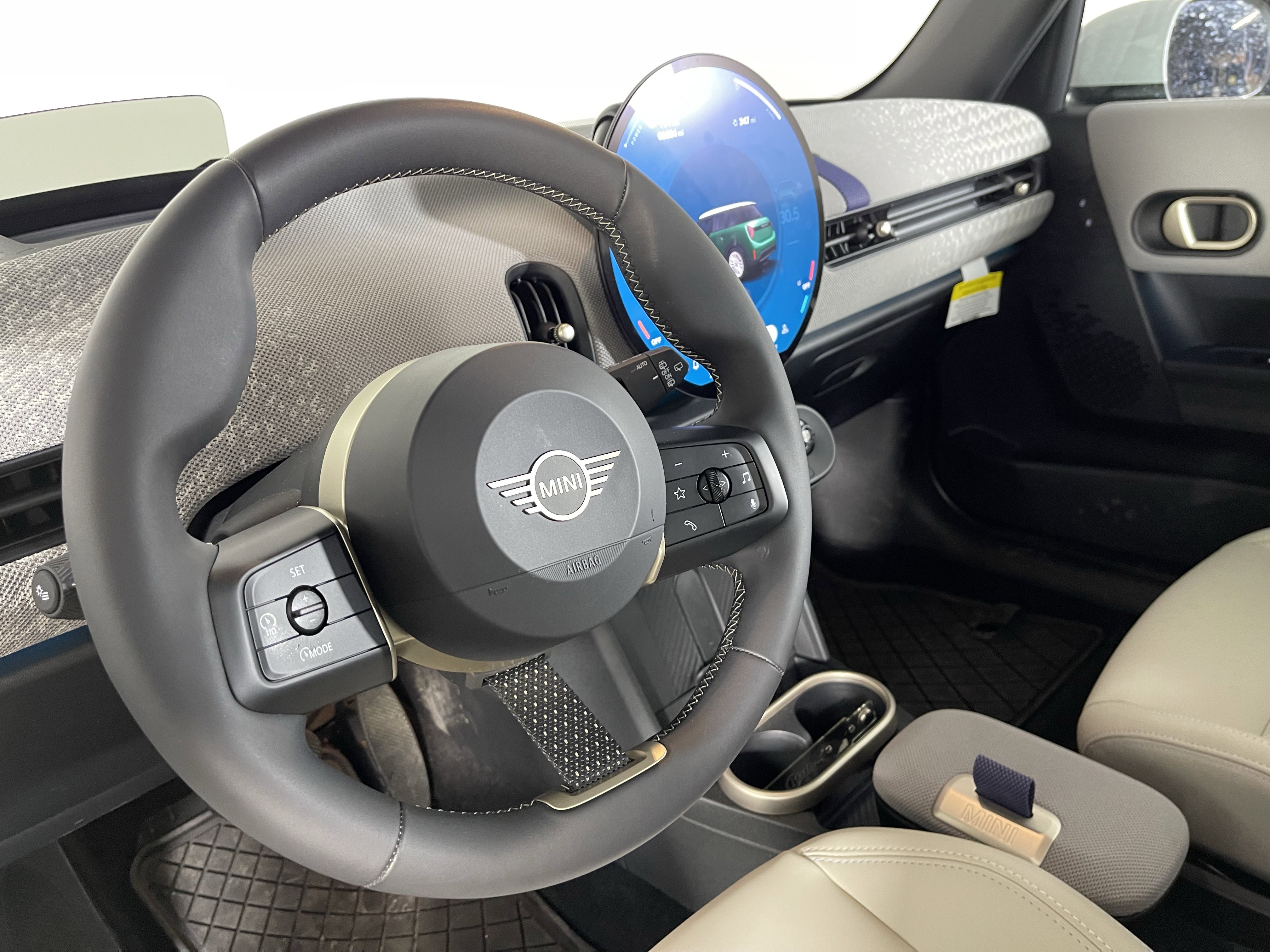 Used 2026 MINI Cooper 4-Door Hardtop image 11