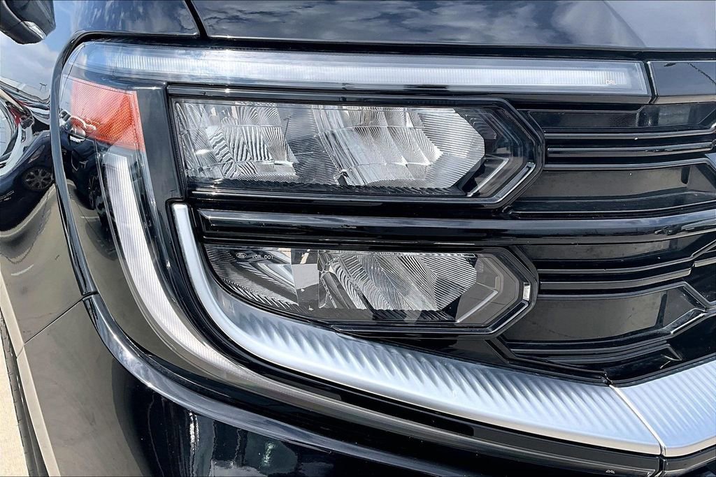 Used 2025 Ford Expedition Platinum AWD/4WD image 37