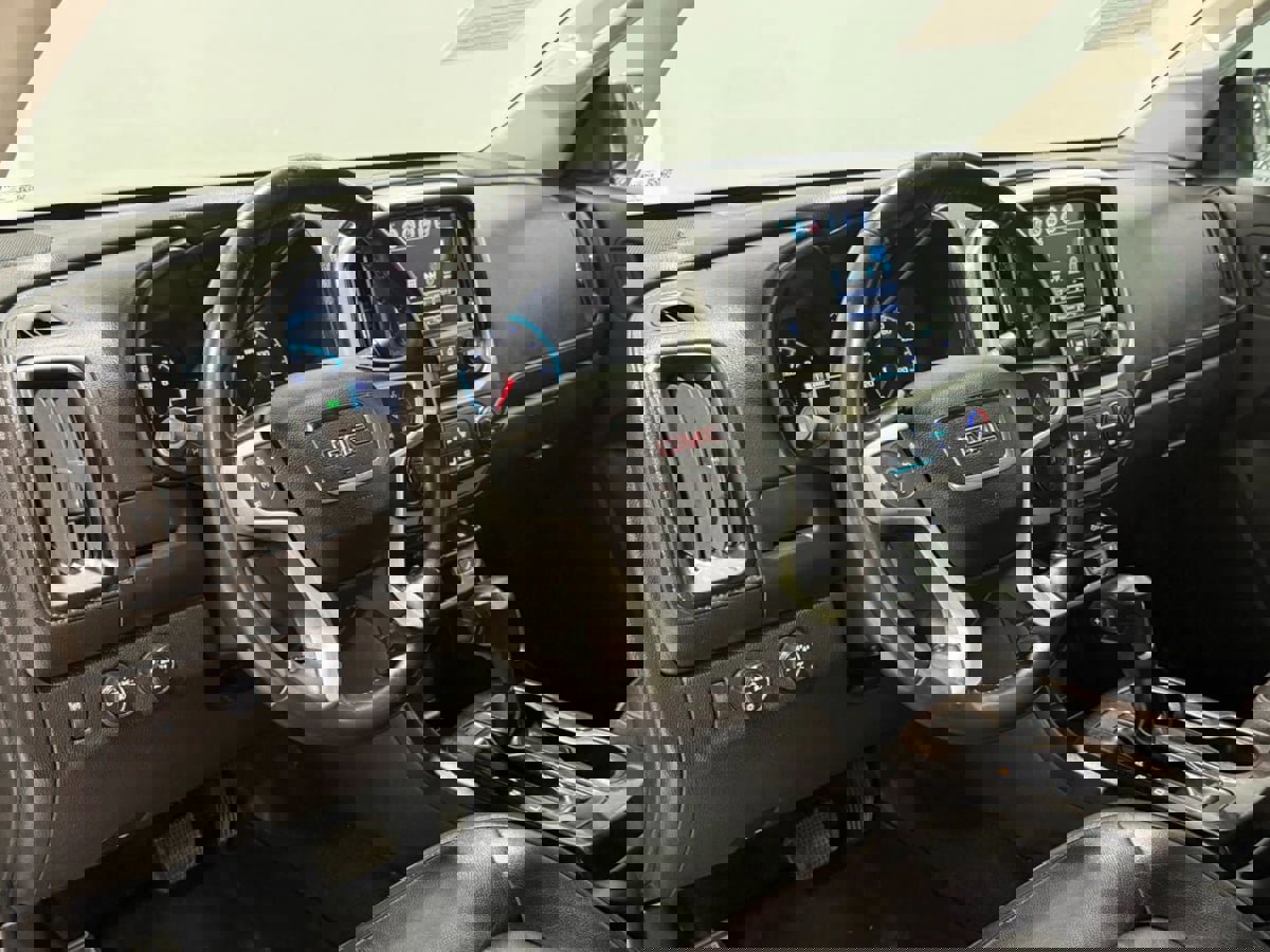 Used 2018 GMC Canyon SLT w/ Driver Alert Package image 13