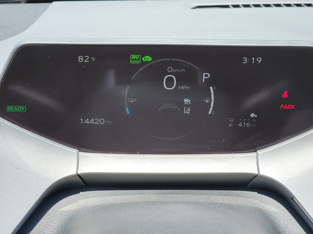 Used 2025 Toyota Prius Plug-In Hybrid FWD image 18