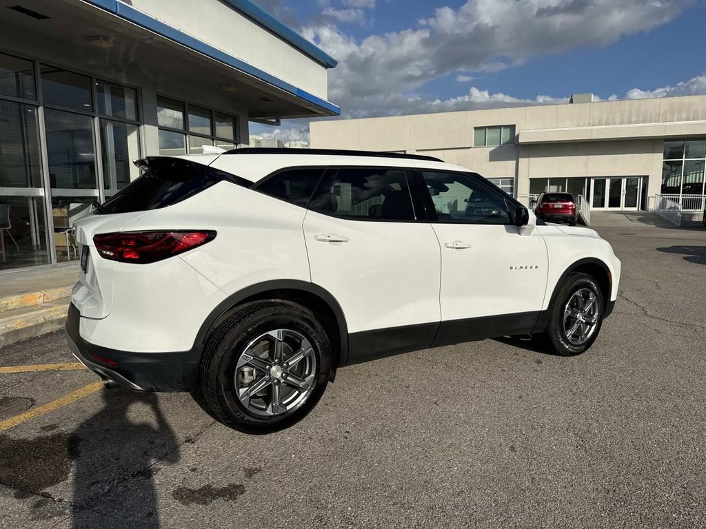 Certified 2023 Chevrolet Blazer LT w/ Convenience Package image 8