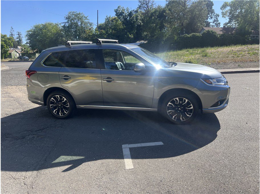 Used 2018 Mitsubishi Outlander GT AWD/4WD image 8