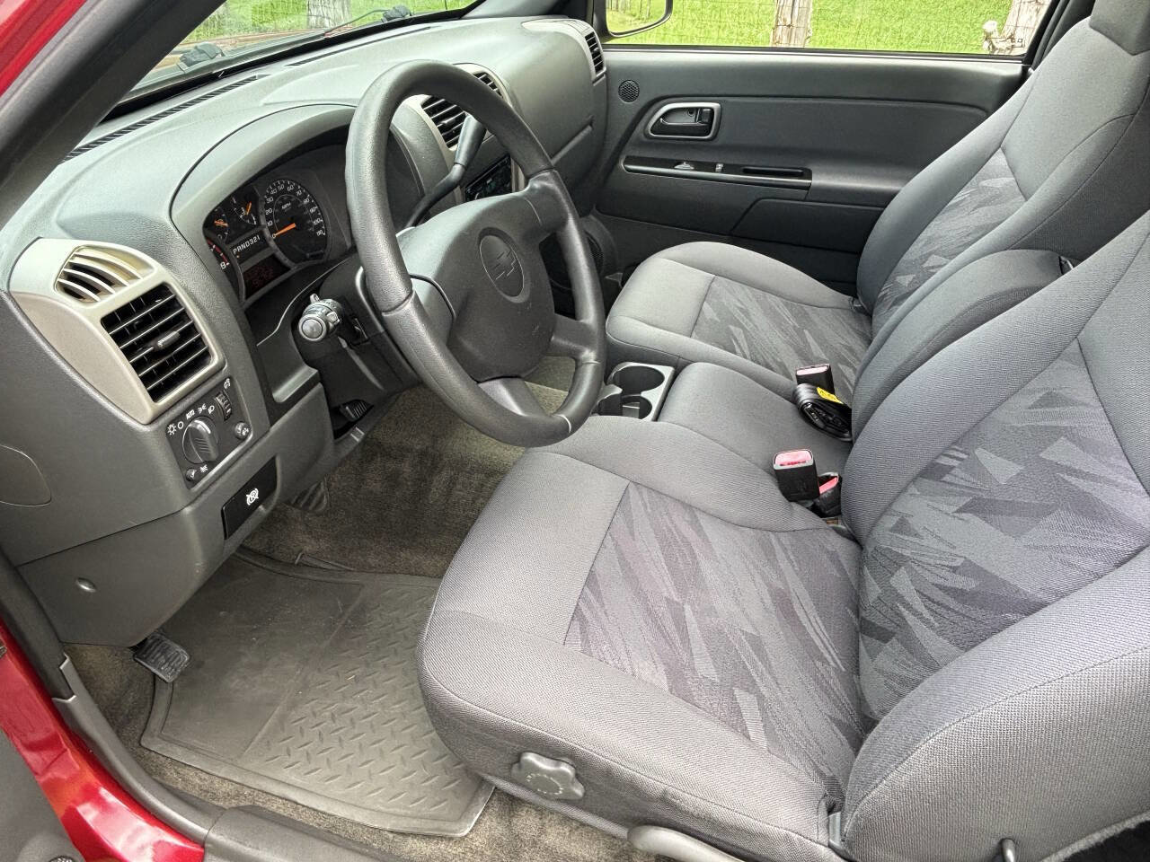 Used 2004 Chevrolet Colorado LS w/ Power Convenience Package image 7