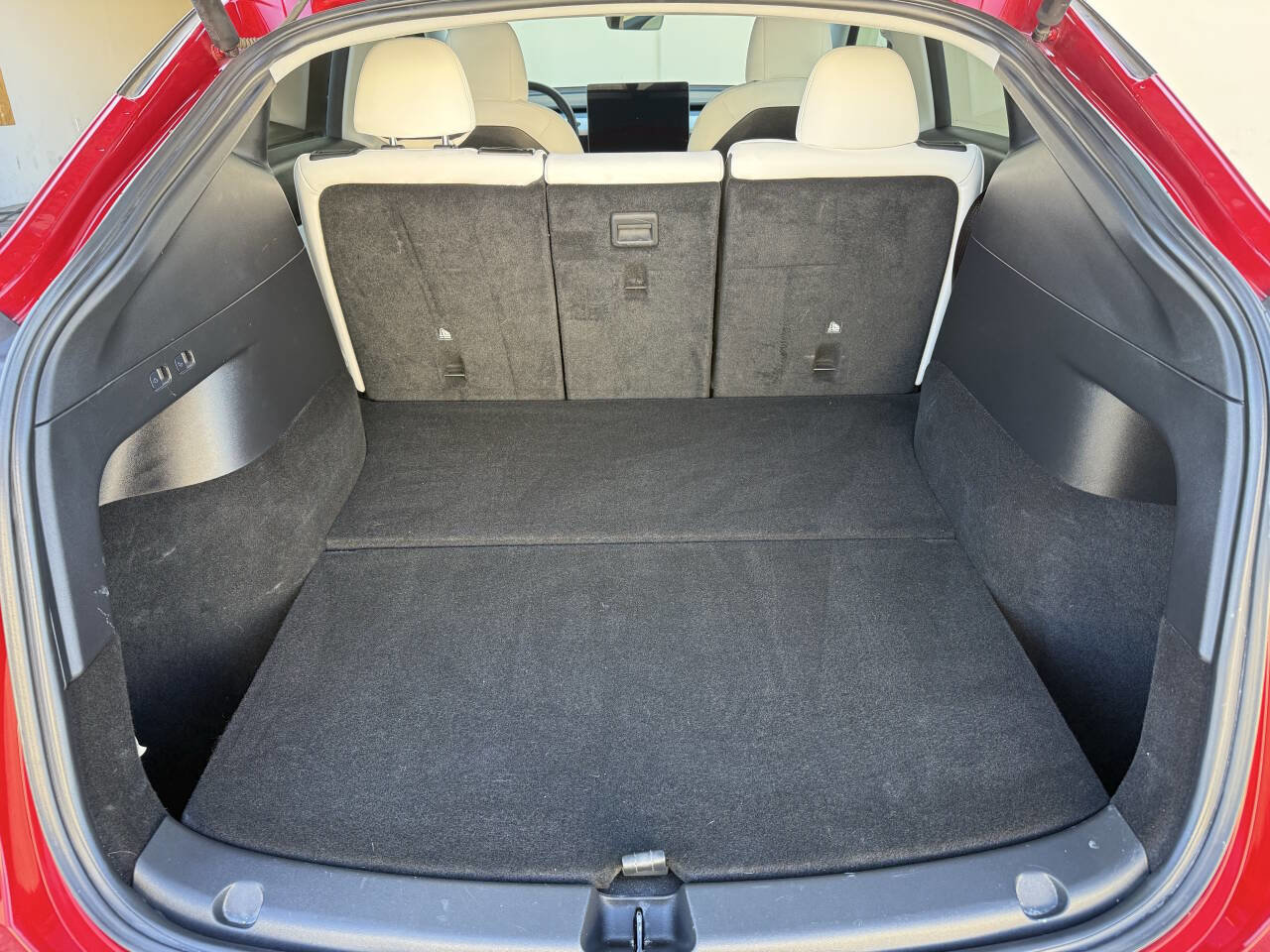 Used 2021 Tesla Model Y Long Range AWD/4WD image 25