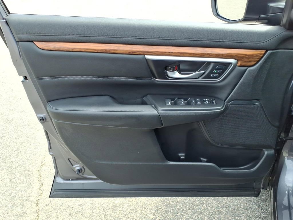 Used 2022 Honda CR-V Touring image 9