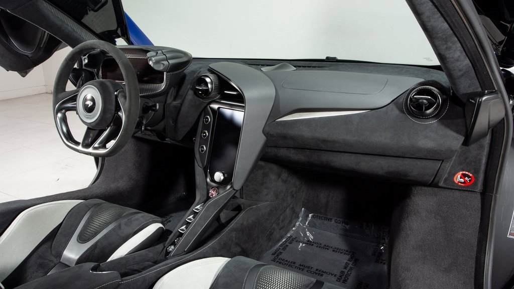 Used 2024 McLaren 750S image 18