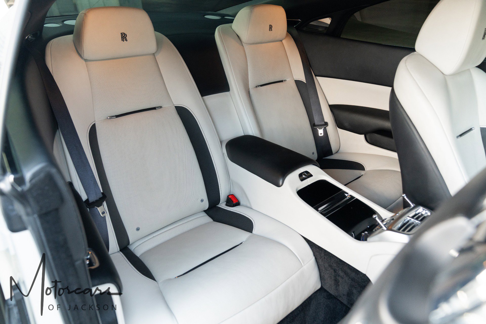 Used 2017 Rolls-Royce Wraith RWD image 17