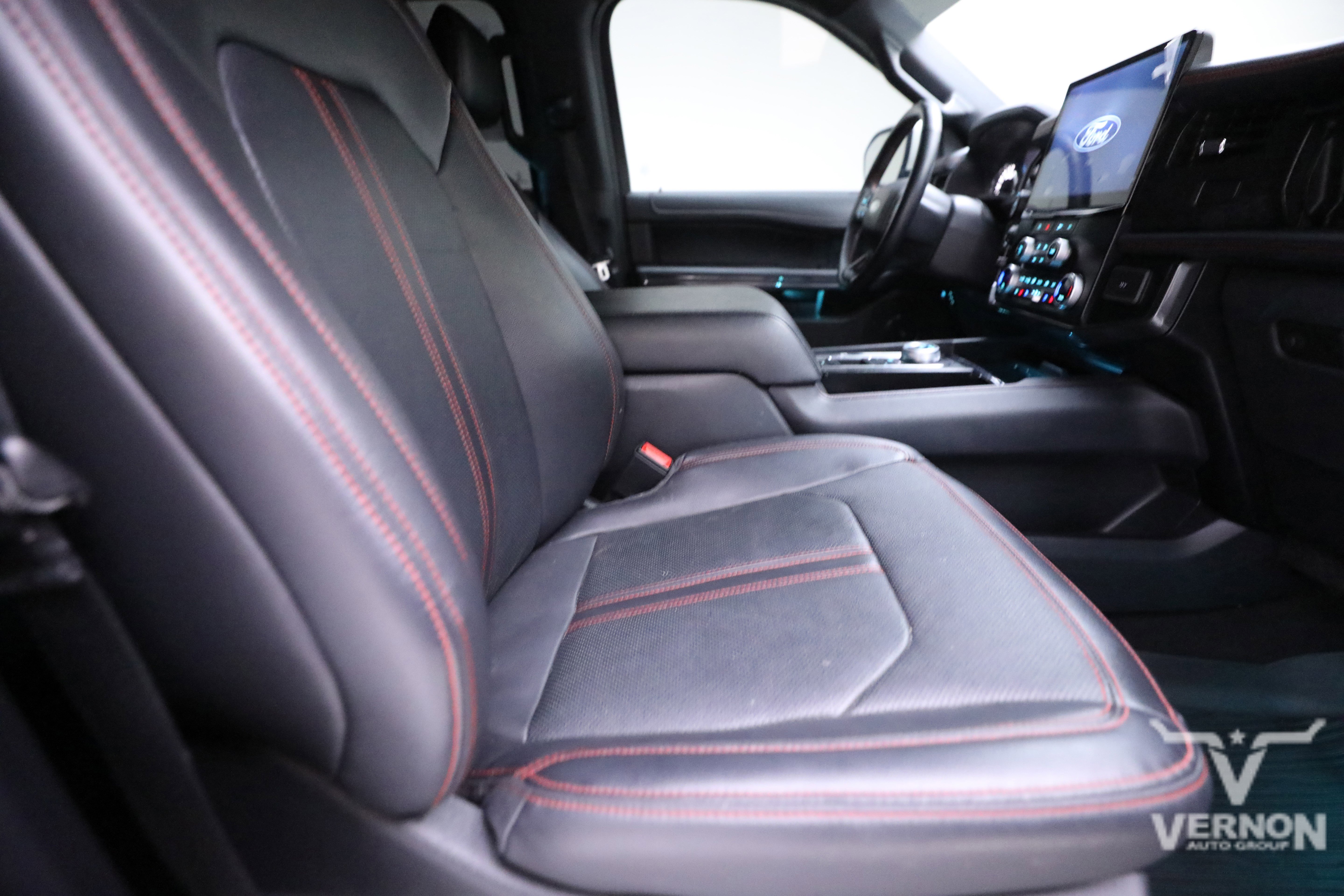 Used 2023 Ford Expedition Limited image 11