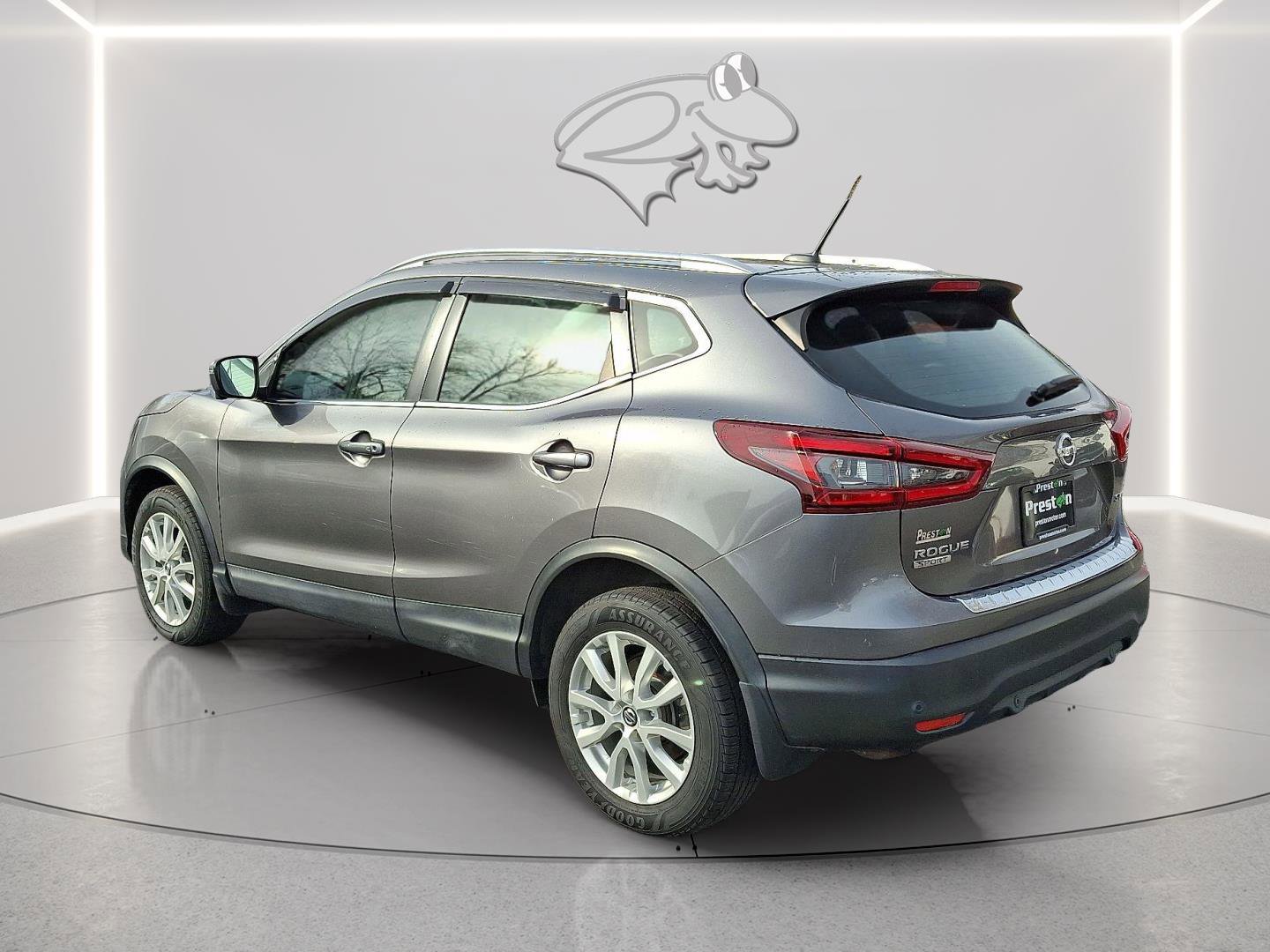 Used 2020 Nissan Rogue Sport SV w/ Technology Package image 3