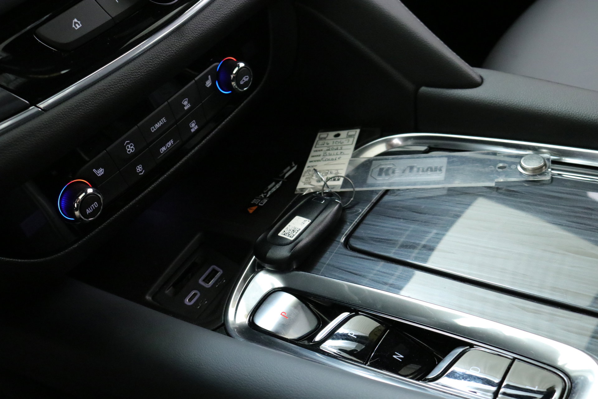 Used 2023 Buick Enclave Essence w/ Experience Buick Package image 19