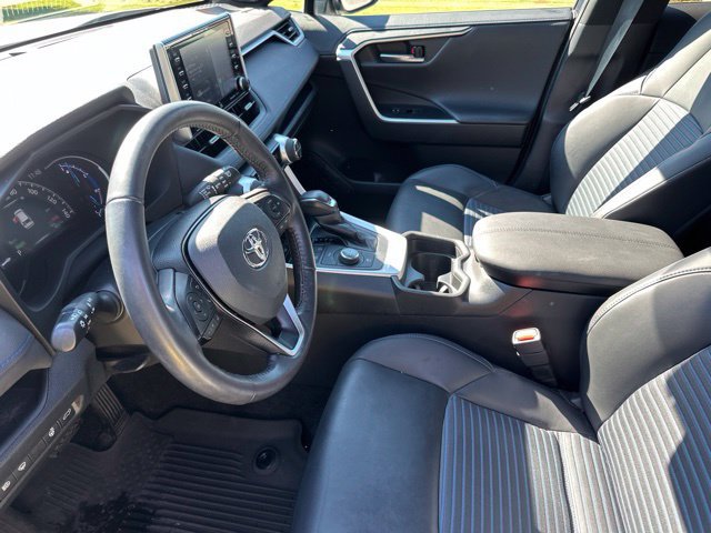 Used 2021 Toyota RAV4 XSE AWD/4WD image 6