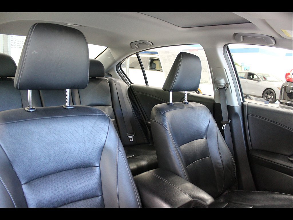 Used 2017 Honda Accord Touring image 24