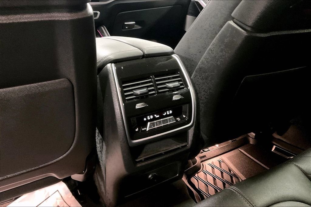 Used 2025 BMW X6 M60i AWD/4WD image 30