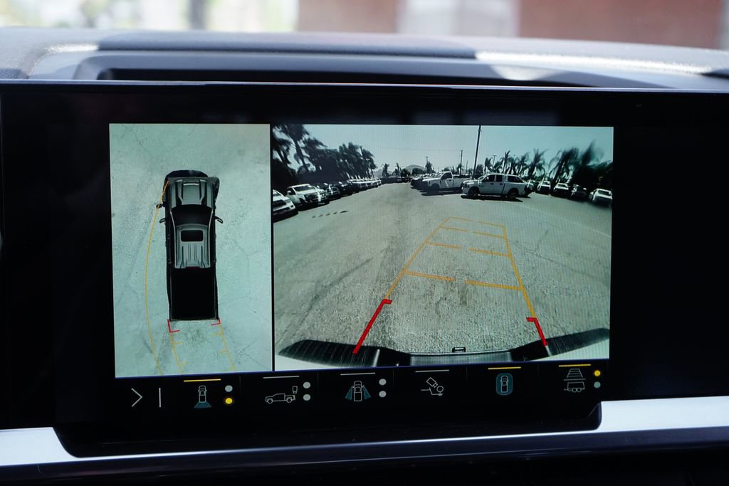 Used 2024 Chevrolet Silverado 3500 LTZ w/ LTZ Convenience Package AWD/4WD image 32