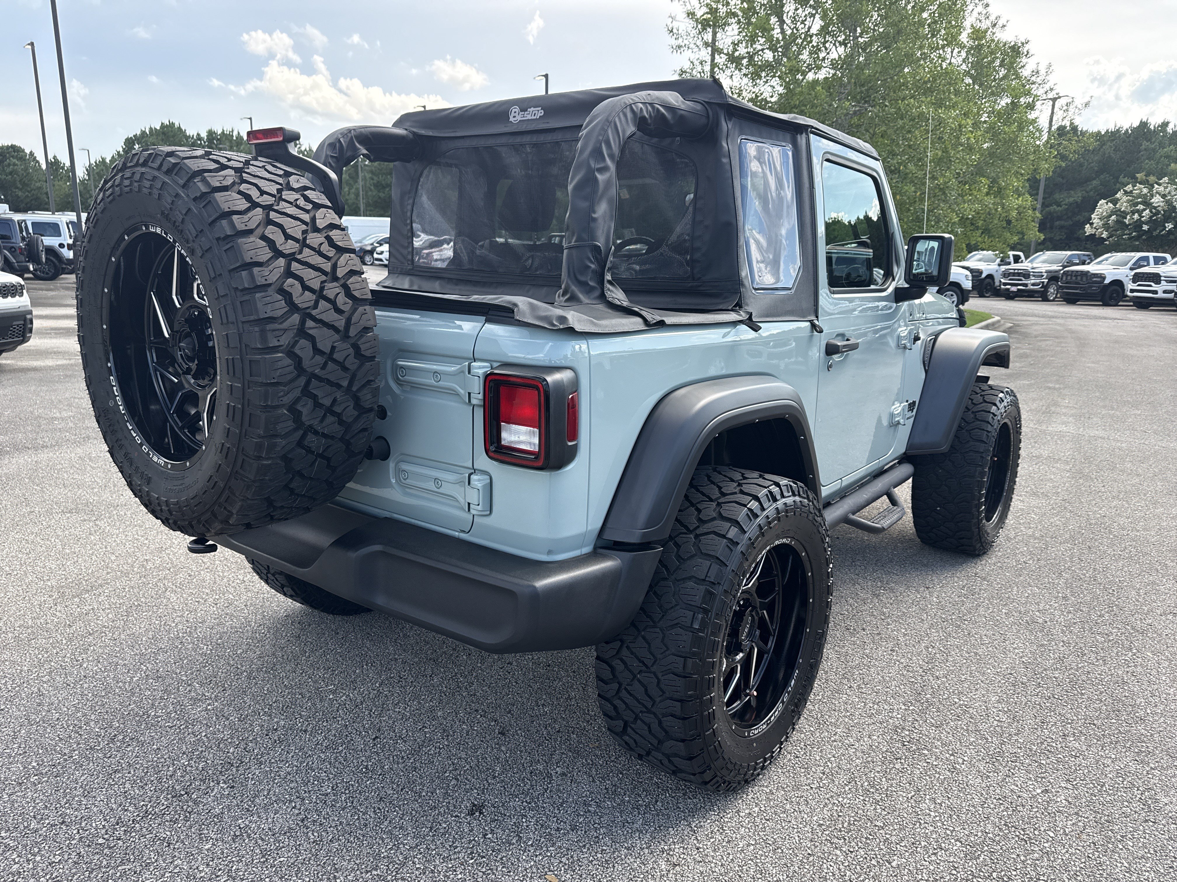 Used 2023 Jeep Wrangler Sport AWD/4WD image 7