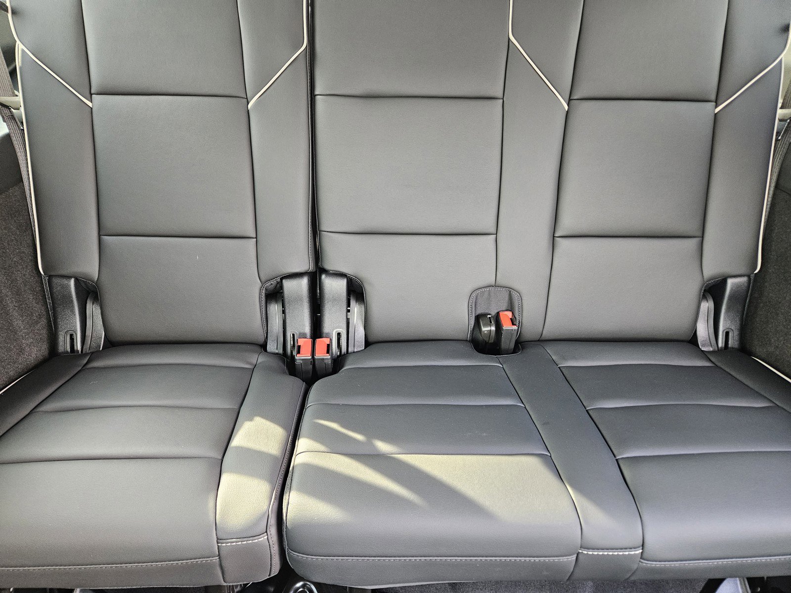 New 2026 Cadillac Escalade ESV Sport w/ LPO, ONYX Package image 21