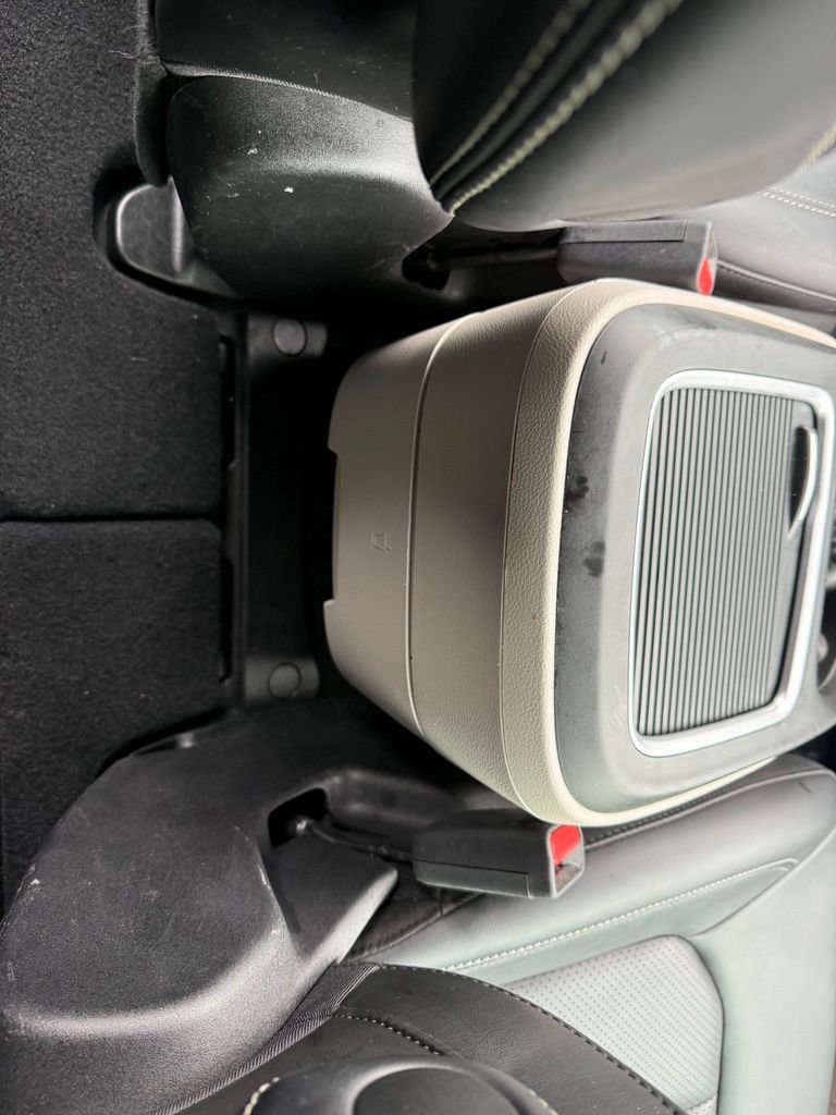 Used 2024 Chrysler Pacifica Touring-L FWD image 14